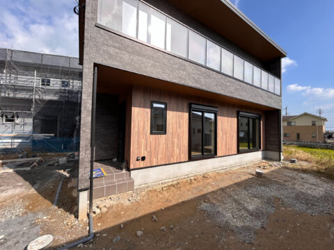 苅田町。ホテルライクな家。二階建て。